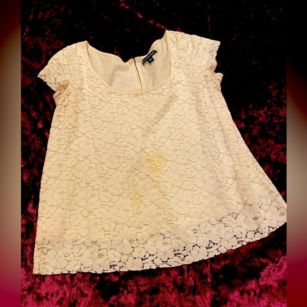 American Eagle 🦅 Outfitter cream lace top🌷